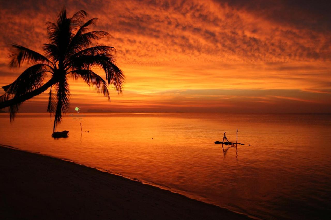 メナムビーチ Samui Blue Bird Bed & Breakfast エクステリア 写真