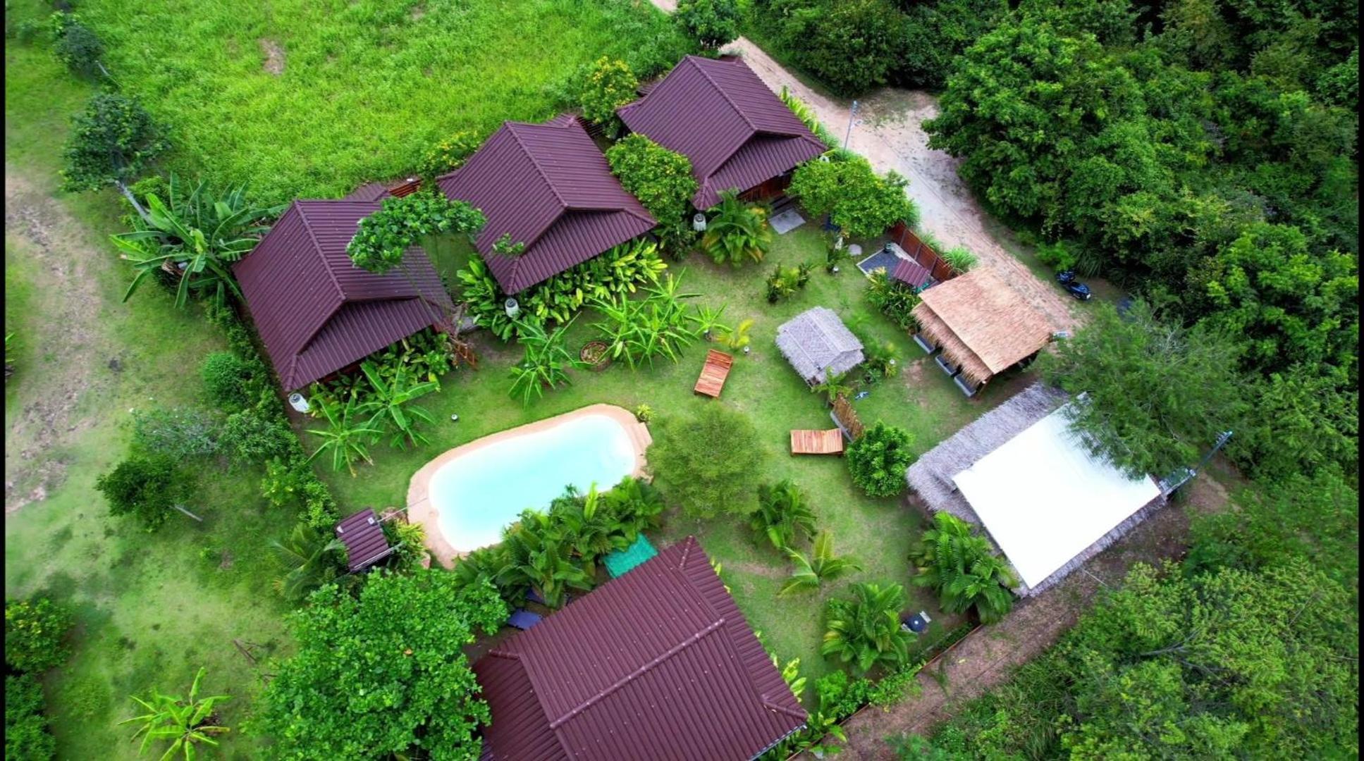 メナムビーチ Samui Blue Bird Bed & Breakfast エクステリア 写真
