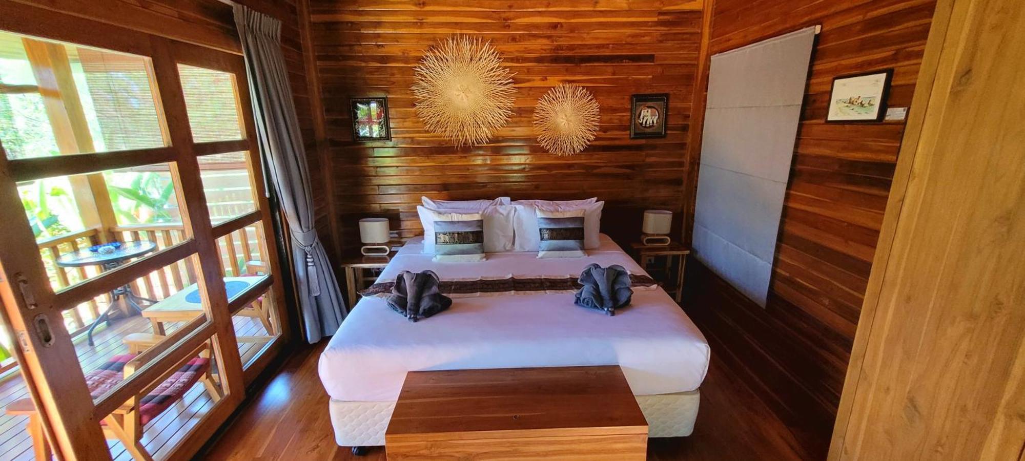 メナムビーチ Samui Blue Bird Bed & Breakfast エクステリア 写真