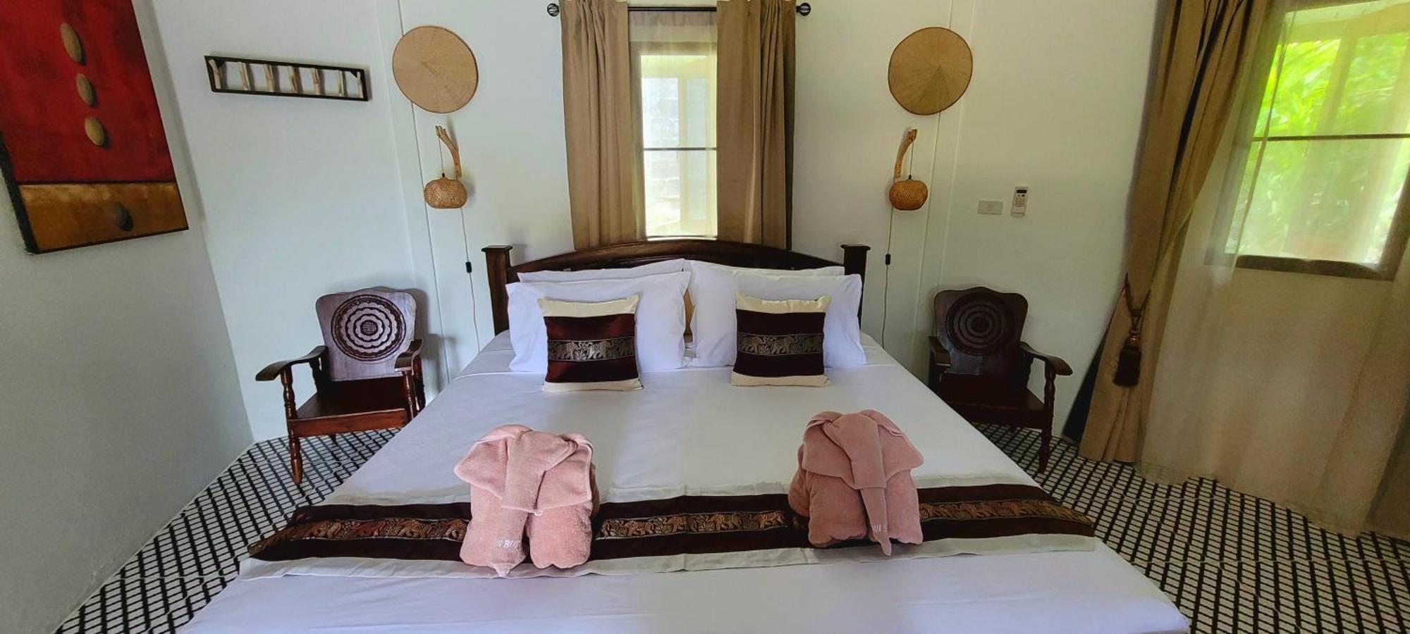 メナムビーチ Samui Blue Bird Bed & Breakfast エクステリア 写真
