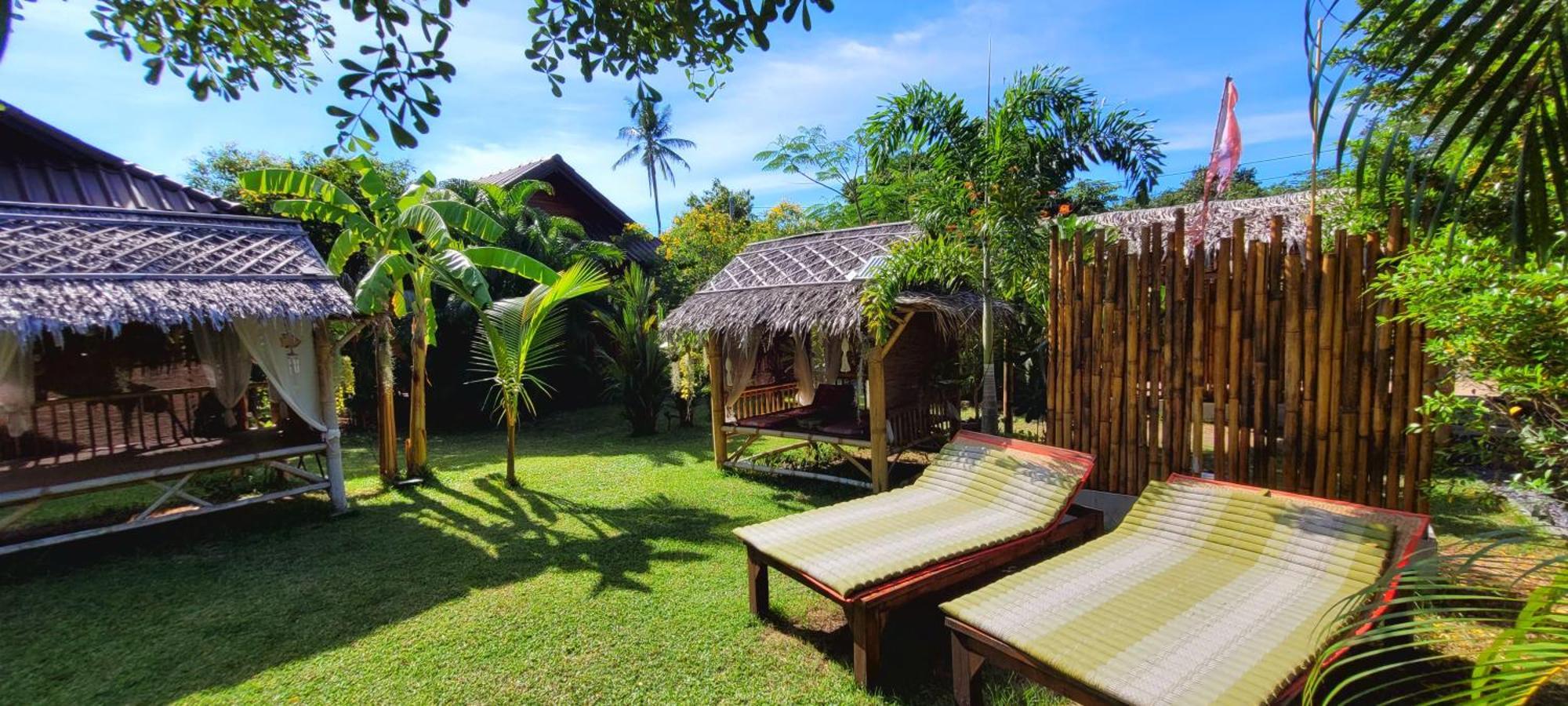メナムビーチ Samui Blue Bird Bed & Breakfast エクステリア 写真