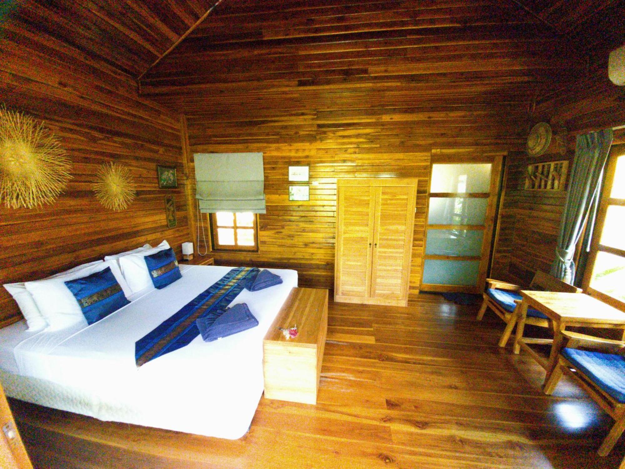メナムビーチ Samui Blue Bird Bed & Breakfast 部屋 写真